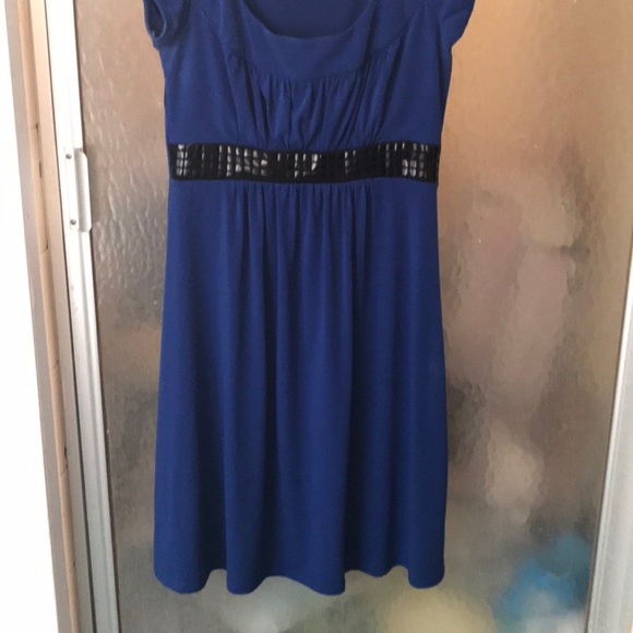 B•Wear too! Beautiful Dark Blue Dress Size Medium - Picture 3 of 6